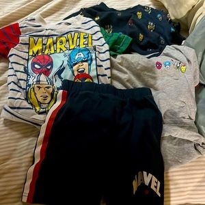 Marvels boys set with 3 short sleeve shirts and one shorts size 4t